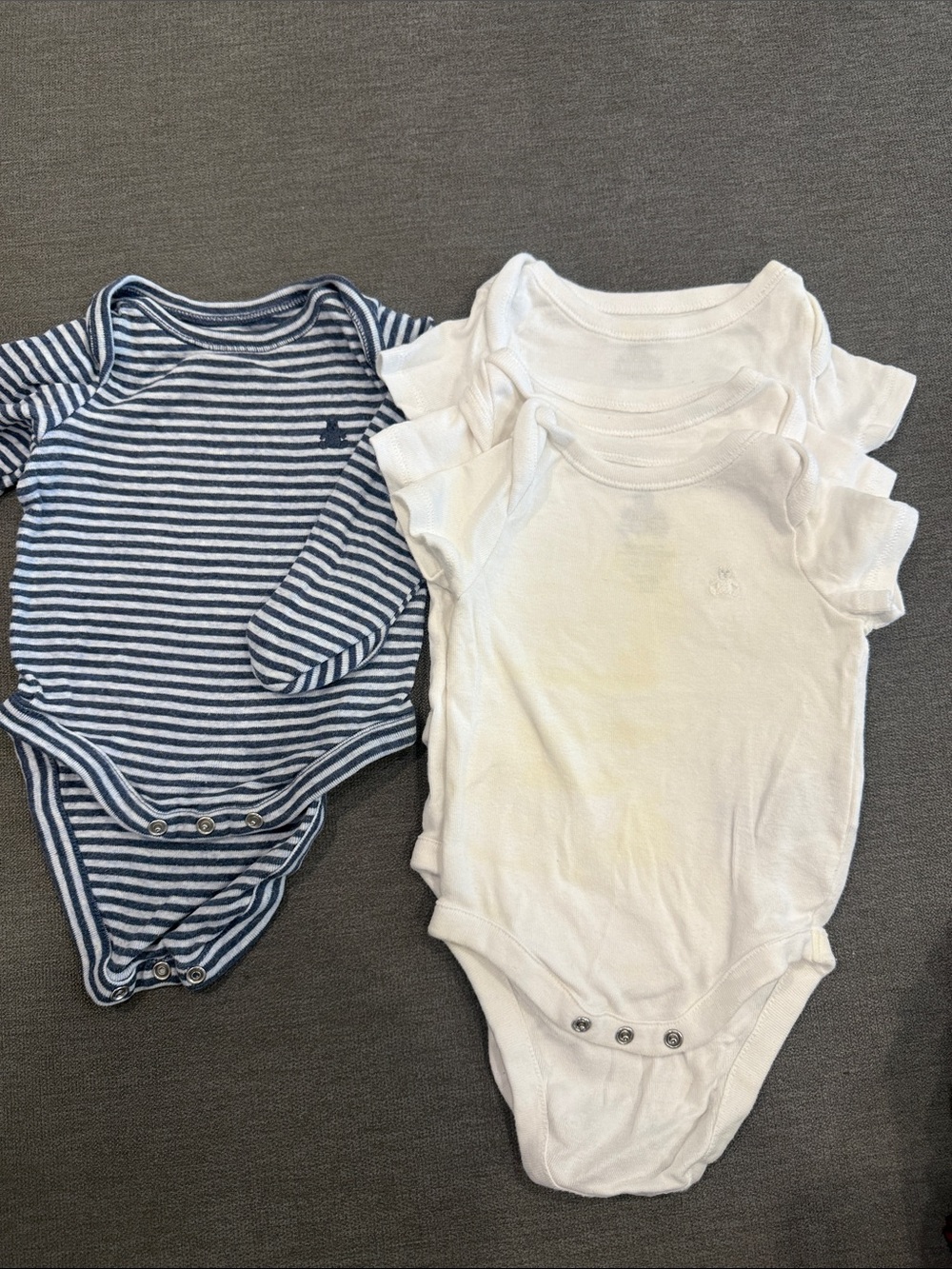 Baby Gap Striped Navy & THREE White Cotton One-Piece Bodysuits (Set) SIZE 0-3mn